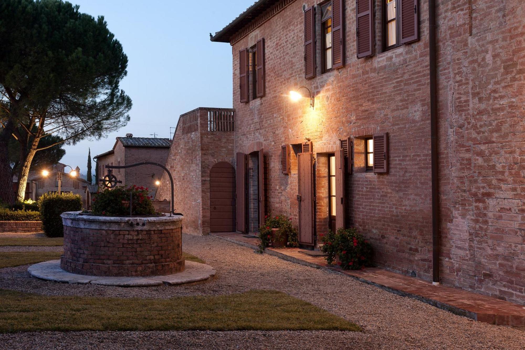 Villa Agriturismo Tenuta La Campana Asciano Eksteriør bilde