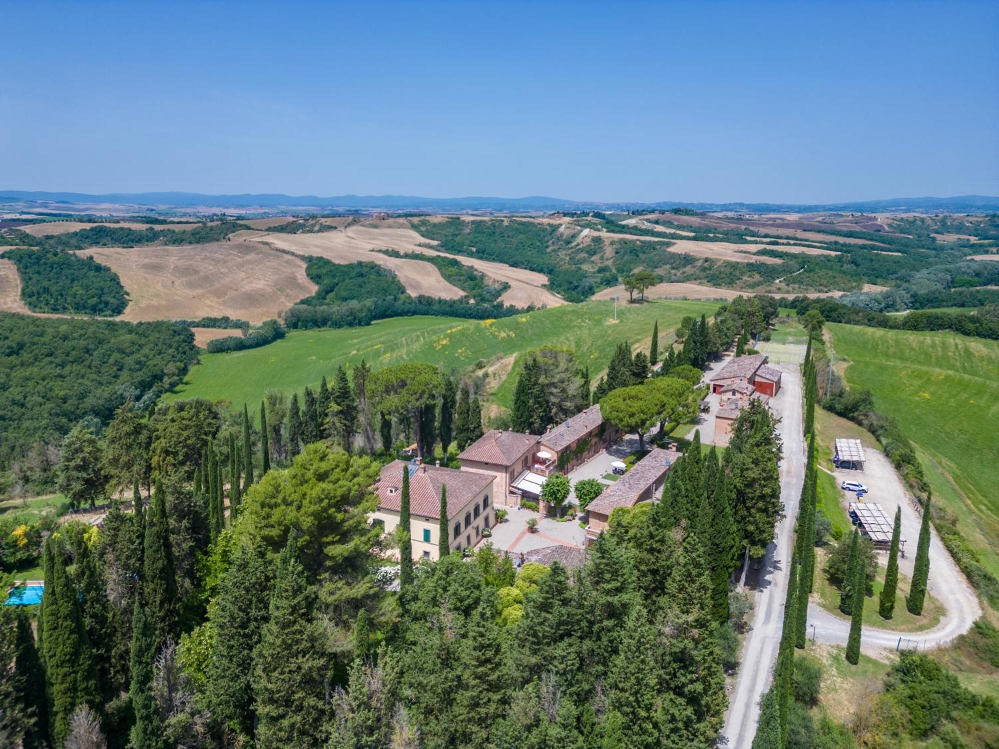 Villa Agriturismo Tenuta La Campana Asciano Eksteriør bilde