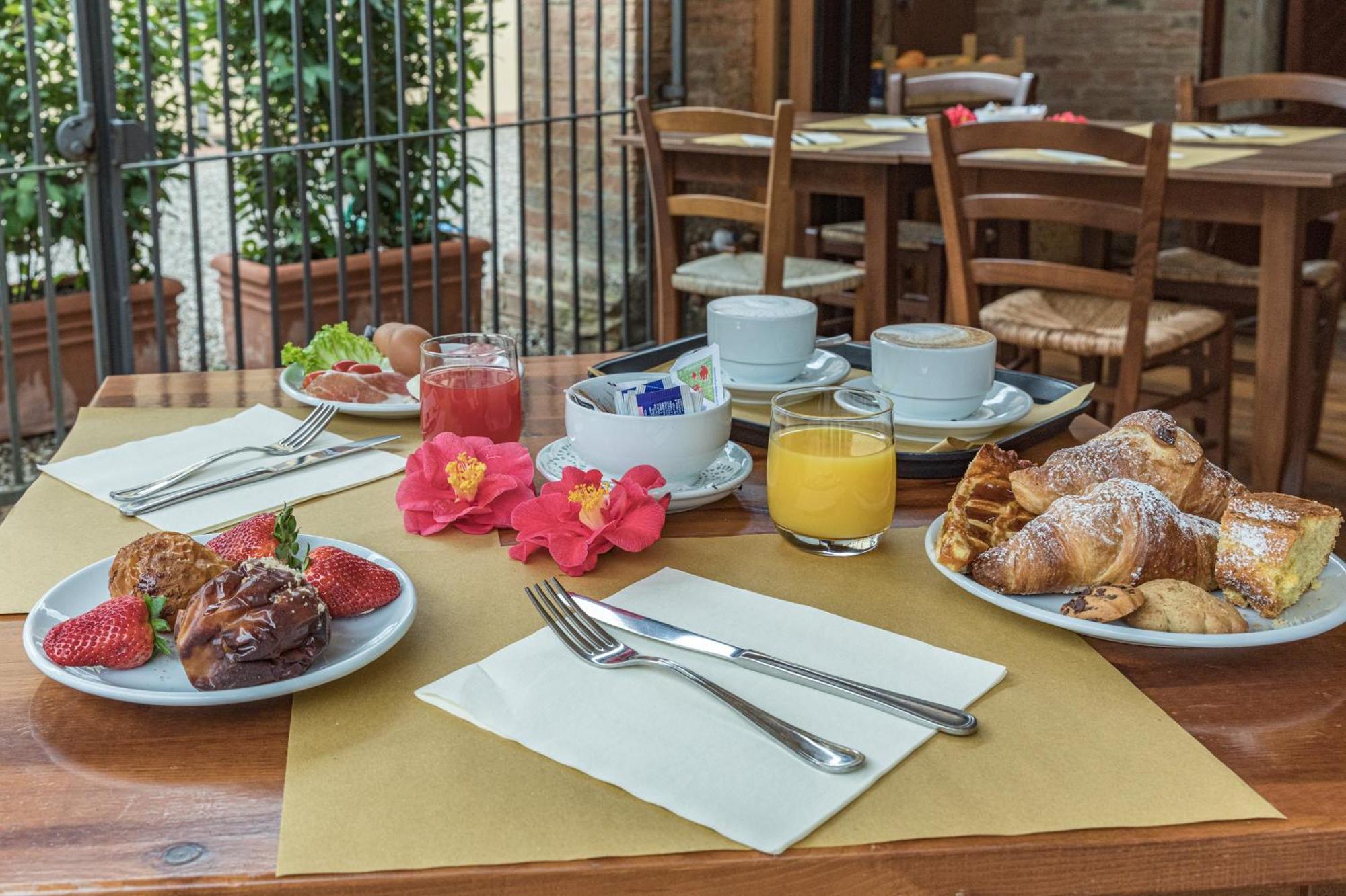 Villa Agriturismo Tenuta La Campana Asciano Eksteriør bilde